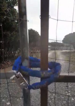 Lucchetti all'azienda di Mirco Pes