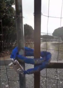 Lucchetti all'azienda di Mirco Pes